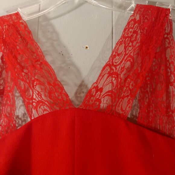 New York & Co Plus Size Red V-neck  Lace Strap Fit and Flare Dress Sz 20 - Picture 4 of 9